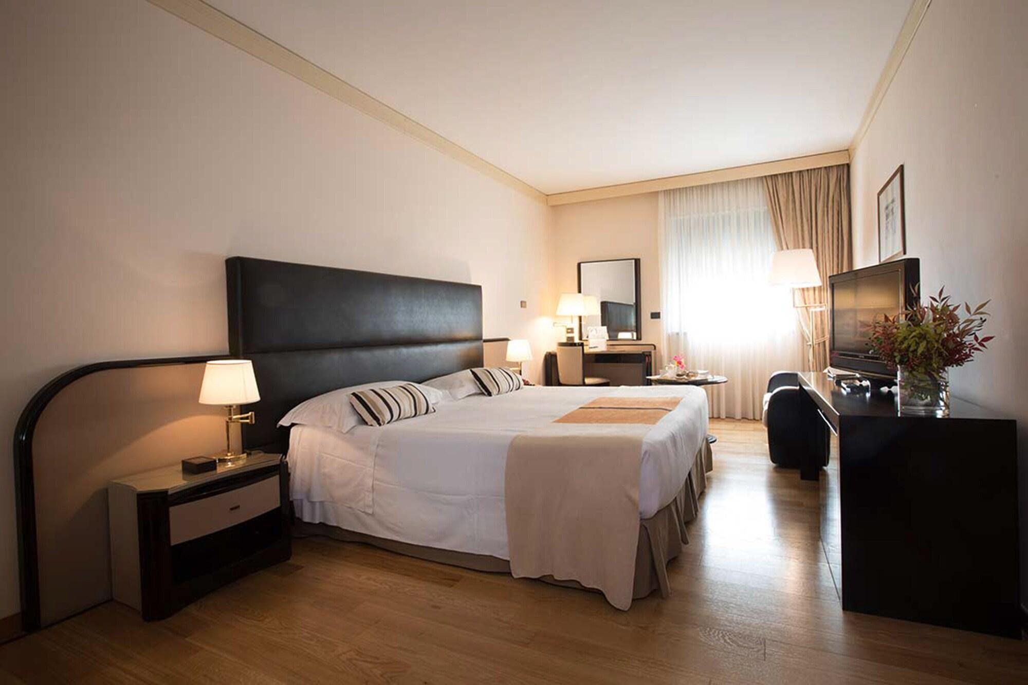 גוביו Park Hotel Ai Cappuccini מראה חיצוני תמונה