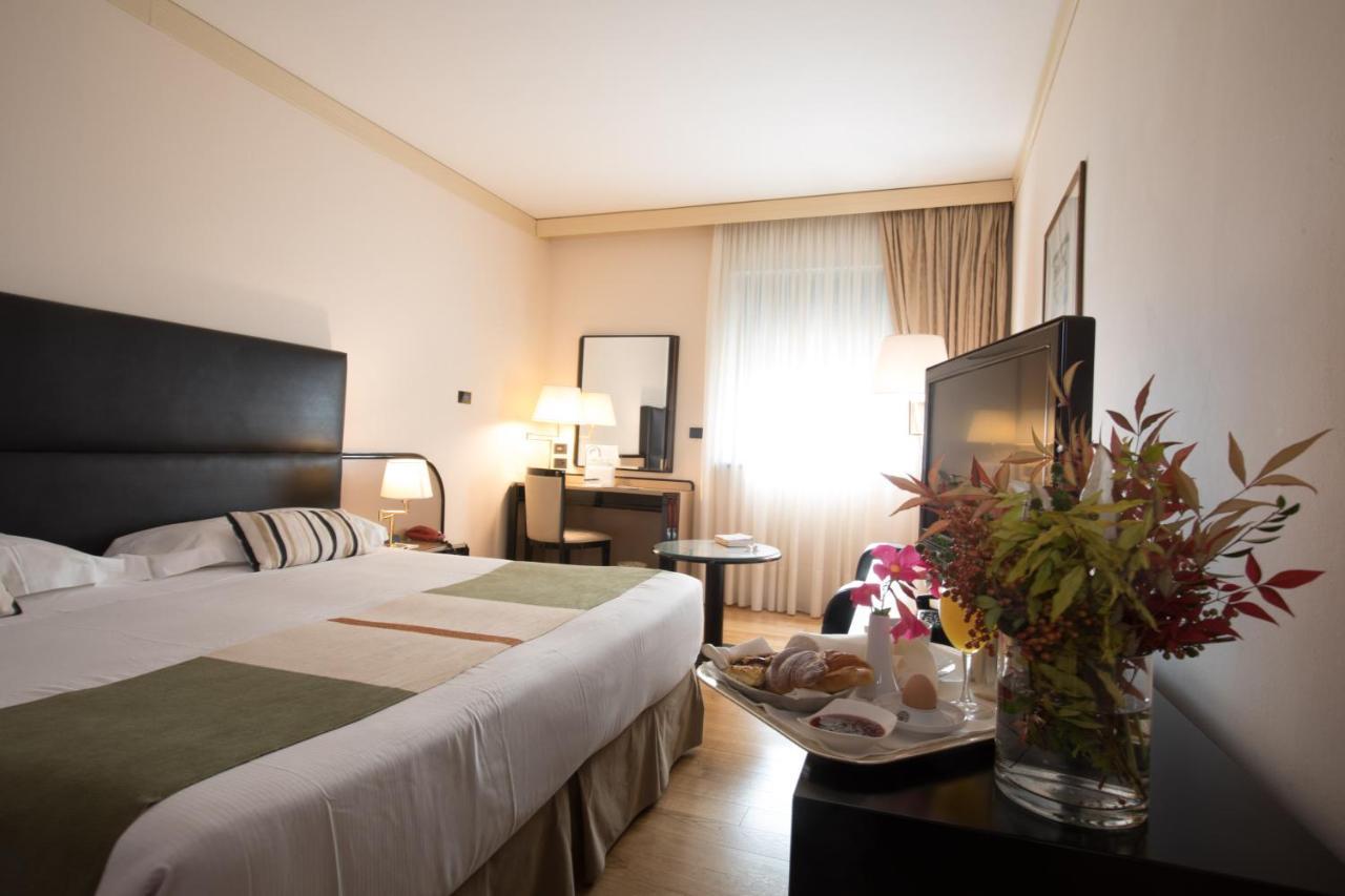 גוביו Park Hotel Ai Cappuccini מראה חיצוני תמונה