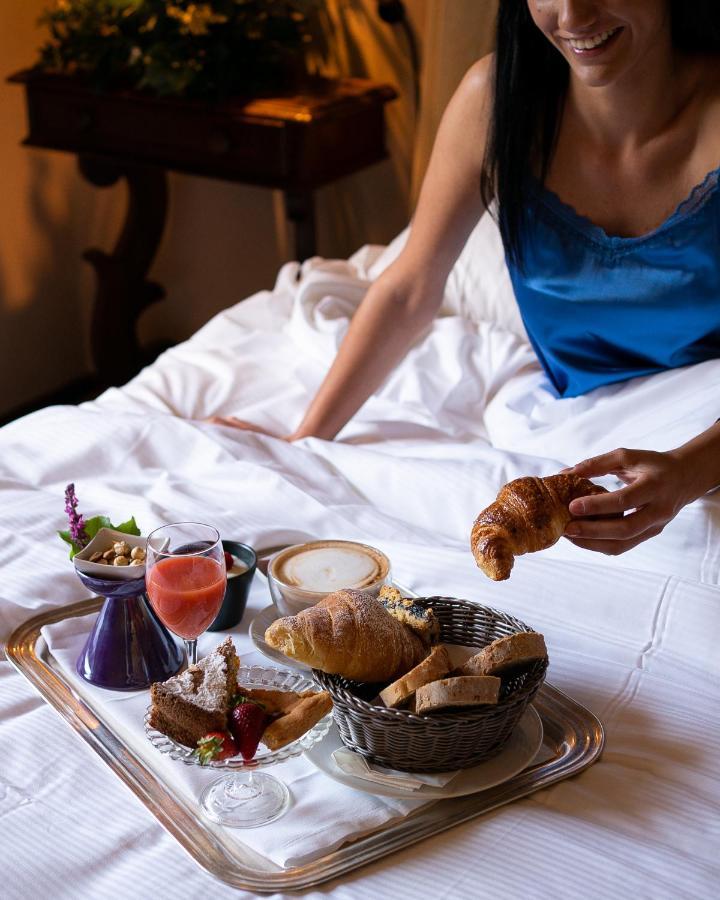 גוביו Park Hotel Ai Cappuccini מראה חיצוני תמונה