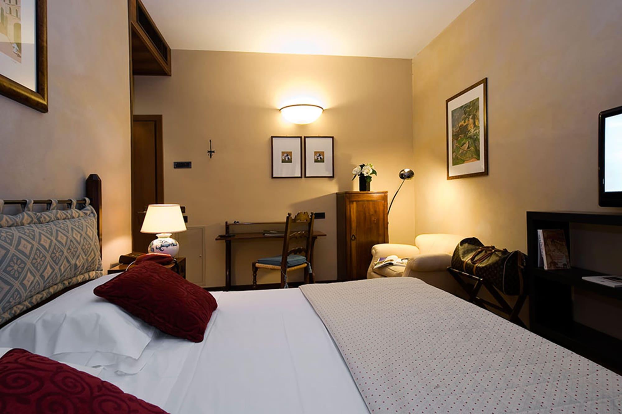 גוביו Park Hotel Ai Cappuccini מראה חיצוני תמונה