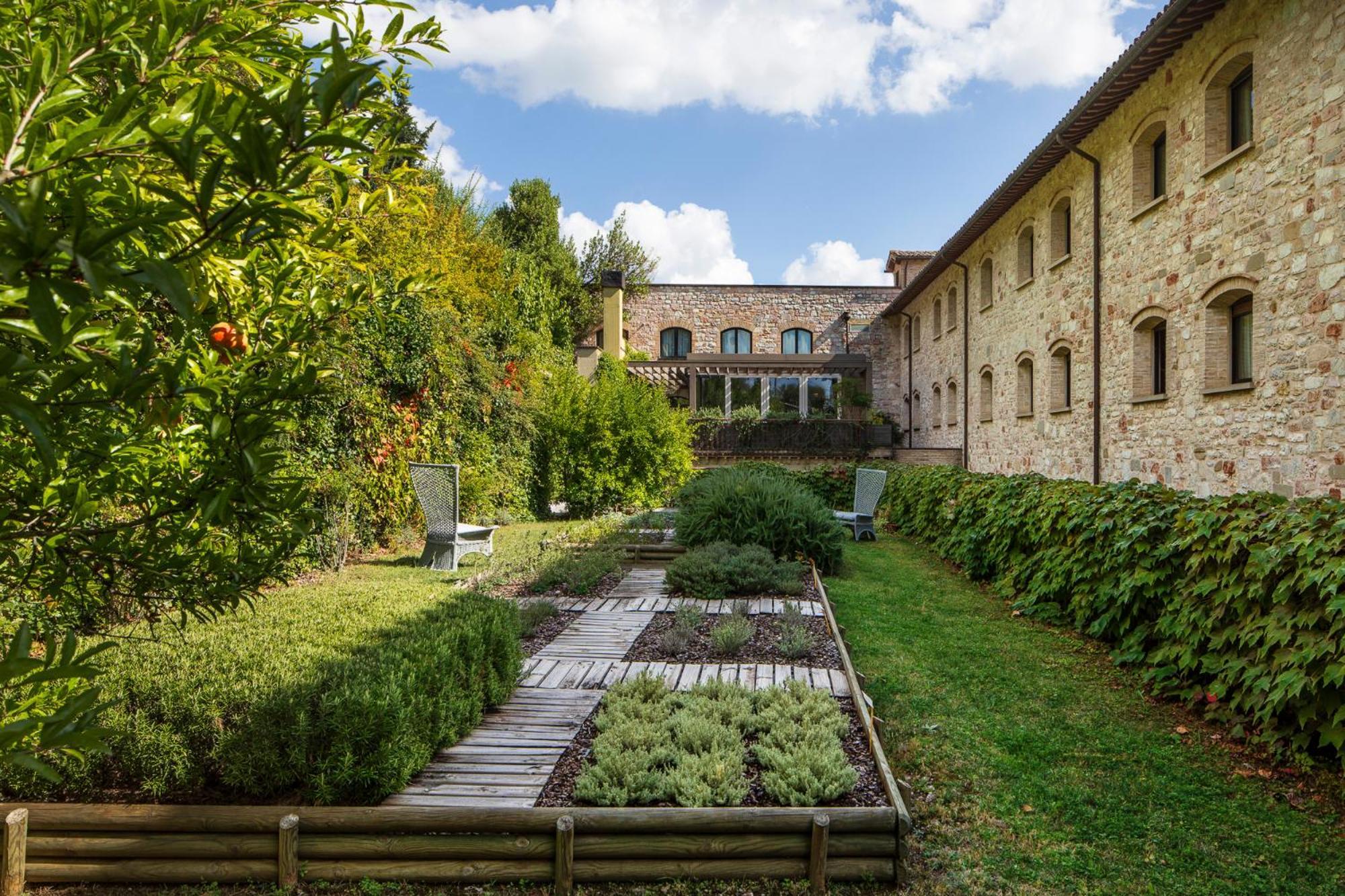 גוביו Park Hotel Ai Cappuccini מראה חיצוני תמונה