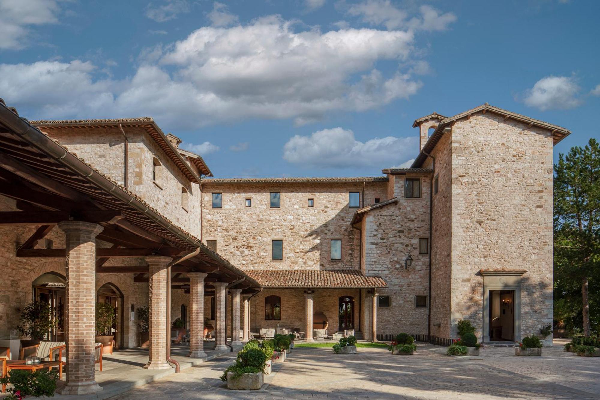 גוביו Park Hotel Ai Cappuccini מראה חיצוני תמונה